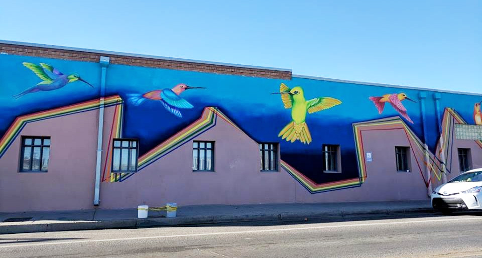 UNM Students Create Mural at Albuquerque Health Care for the Homeless